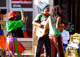 VALPARAISO, CHILE / STREET MUSICIANS
